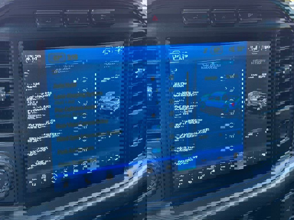 Certified 2022 Ford F150 Lariat w/ Equipment Group 502A High image 39