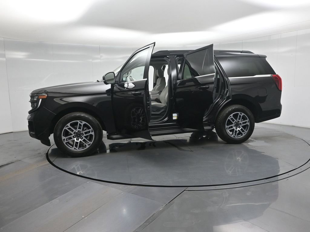 Certified 2025 Ford Expedition Active image 57