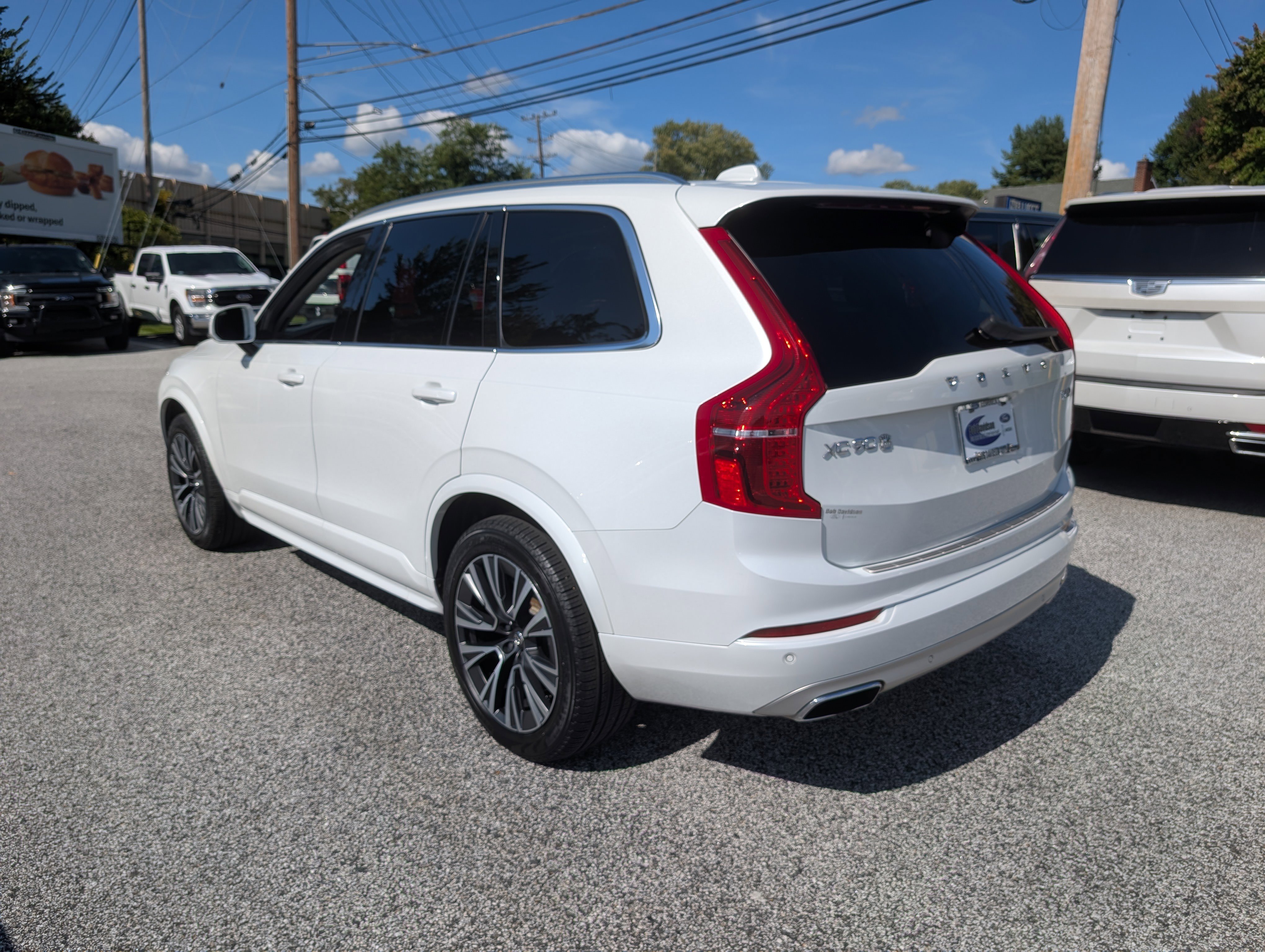 Used 2021 Volvo XC90 T6 Momentum w/ Advanced Package image 5