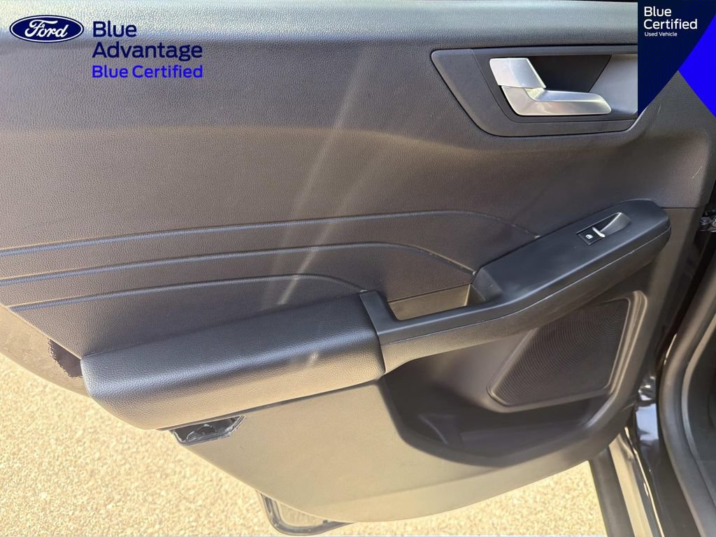 Certified 2024 Ford Escape ST-Line AWD/4WD image 11