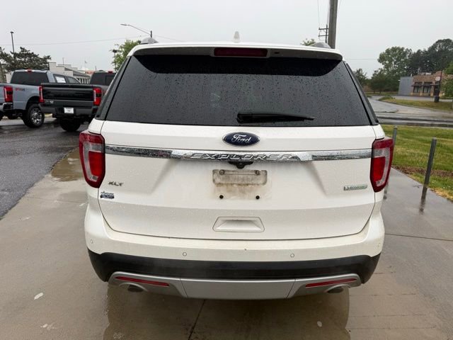 Certified 2017 Ford Explorer XLT w/ Equipment Group 202A FWD image 9