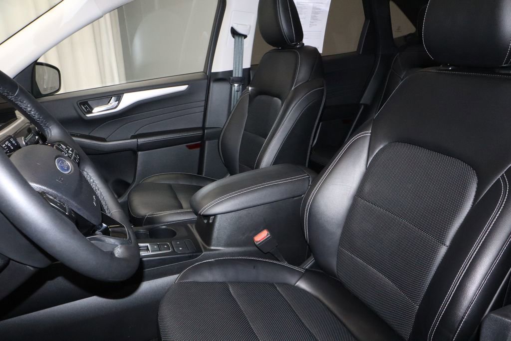 Certified 2022 Ford Escape SEL image 26