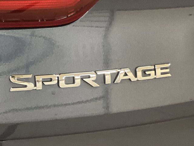 Used 2022 Kia Sportage LX AWD/4WD image 17