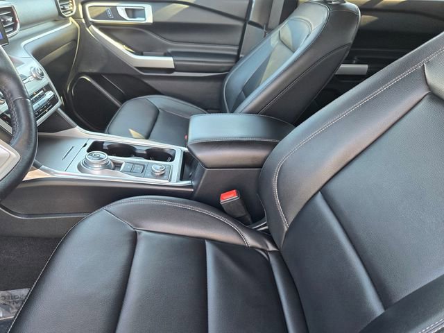 Certified 2021 Ford Explorer XLT w/ Equipment Group 202A image 12