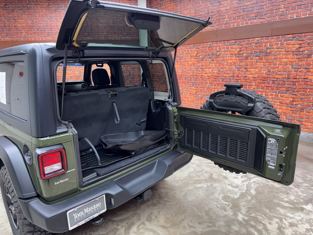Used 2021 Jeep Wrangler Willys AWD/4WD image 26