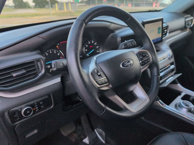 Certified 2023 Ford Explorer XLT w/ Equipment Group 202A AWD/4WD image 11