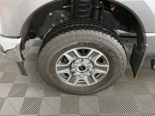 Certified 2025 Ford F350 Lariat w/ FX4 Off-Road Package image 33