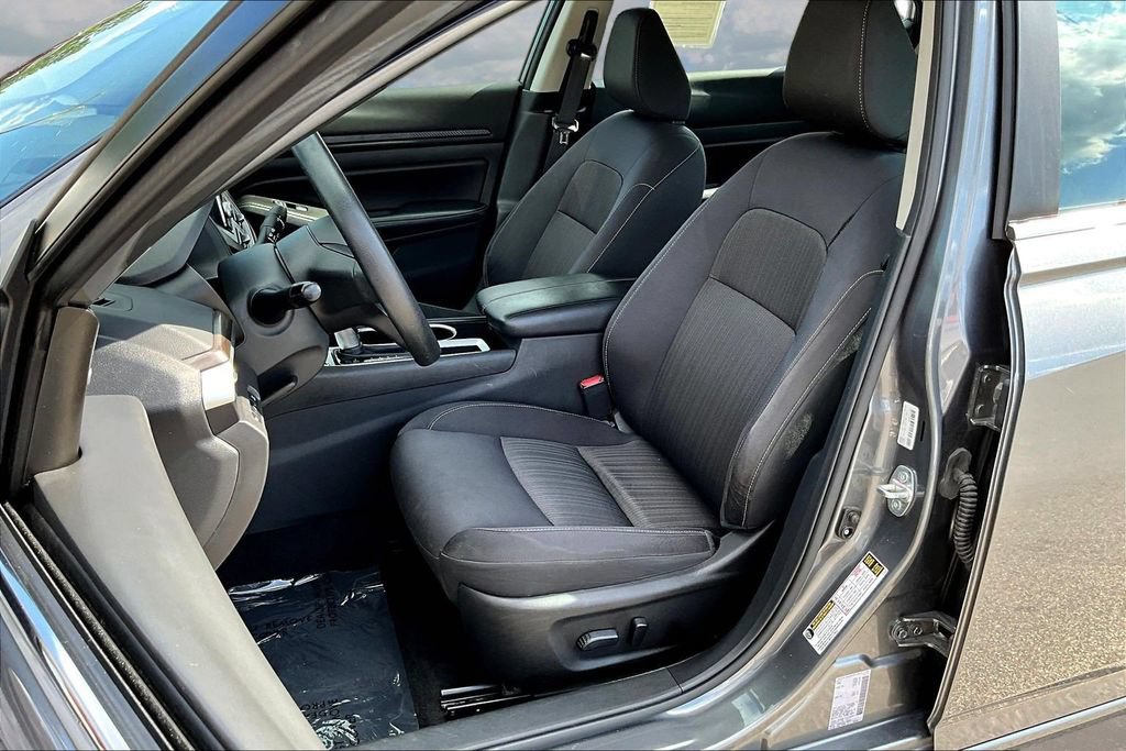 Used 2024 Nissan Altima 2.5 SV FWD image 22