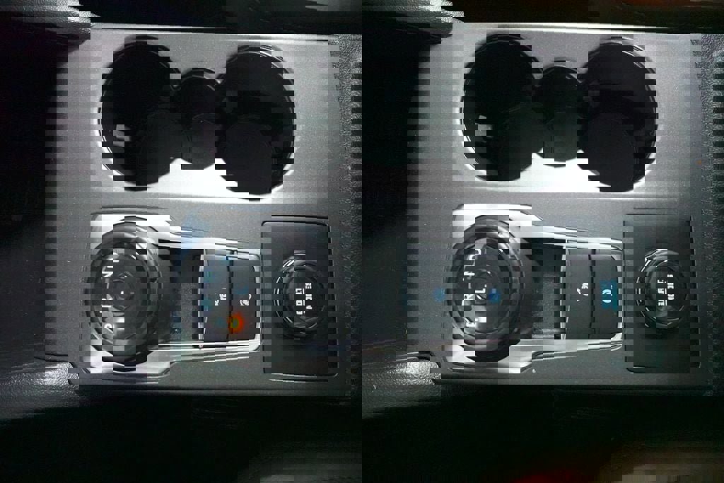 Certified 2025 Ford Bronco Sport Outer Banks w/ Outer Banks Tech Package+ AWD/4WD image 17