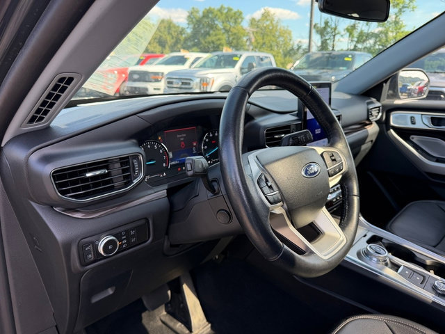 Certified 2023 Ford Explorer Limited w/ Hybrid Equipment Group 310A AWD/4WD image 17