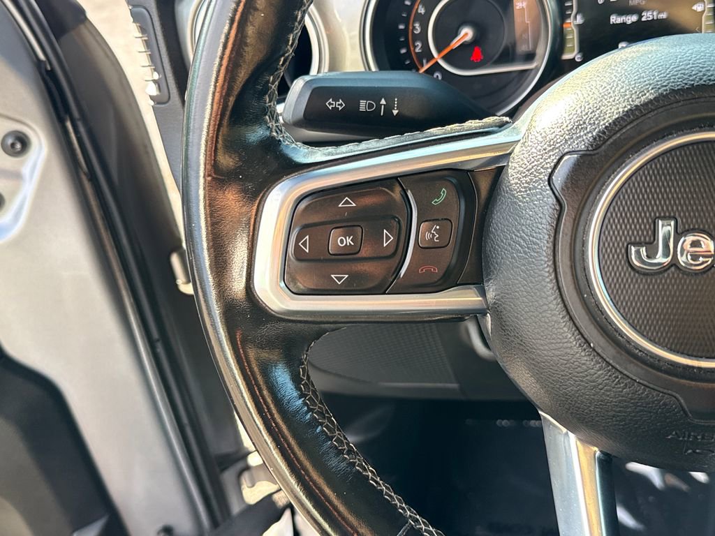 Used 2020 Jeep Wrangler Unlimited Sahara image 15