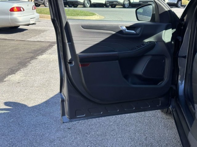 Certified 2024 Ford Escape ST-Line FWD image 14