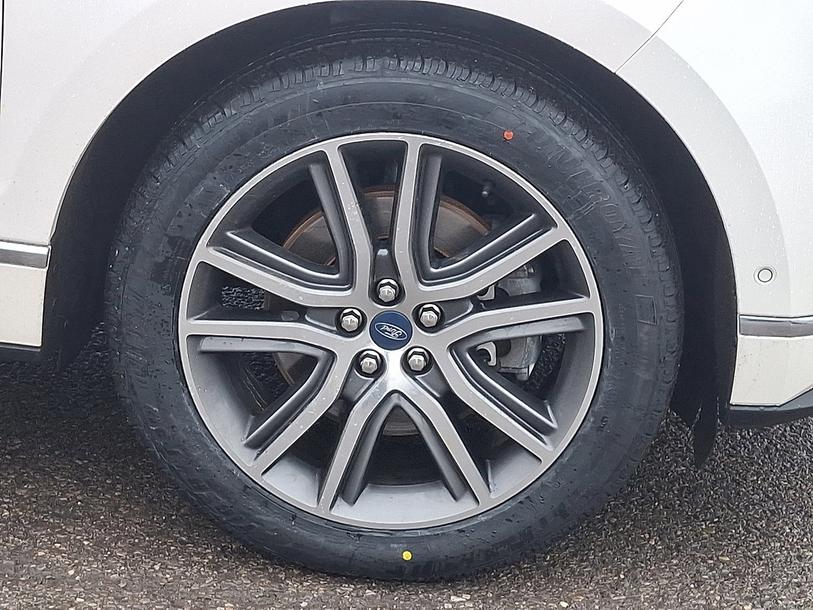 Certified 2019 Ford Edge Titanium w/ Equipment Group 301A image 8