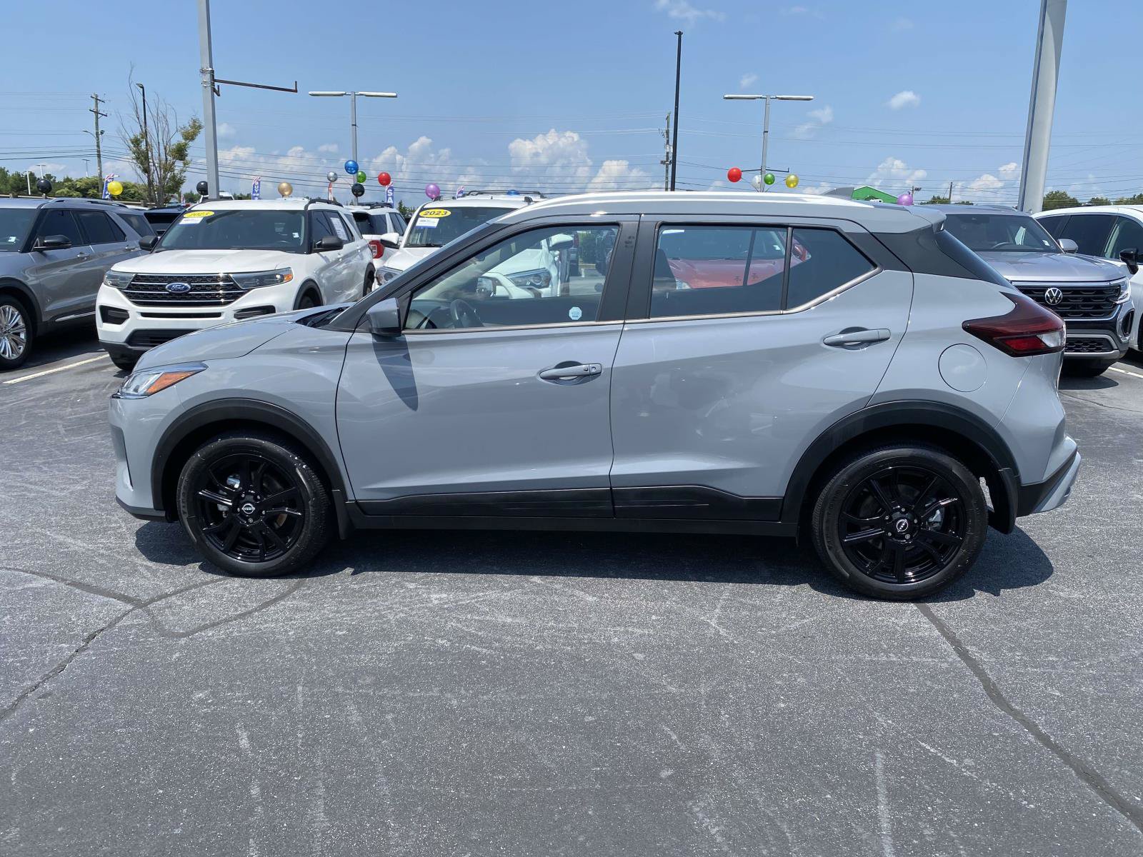 Used 2024 Nissan Kicks SV FWD image 4