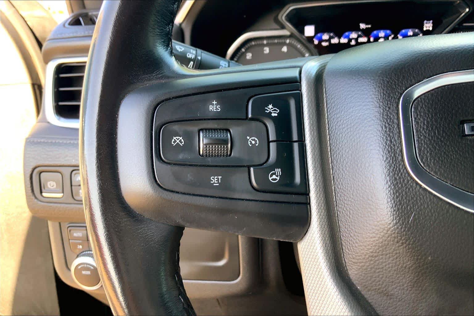 Used 2021 GMC Yukon Denali AWD/4WD image 24