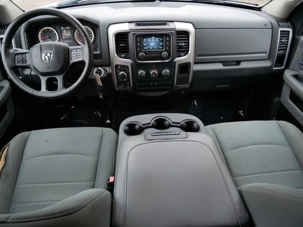 Used 2017 RAM 1500 Classic SLT AWD/4WD image 13