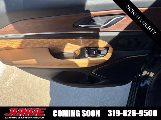 Used 2024 Jeep Grand Cherokee Summit AWD/4WD image 21