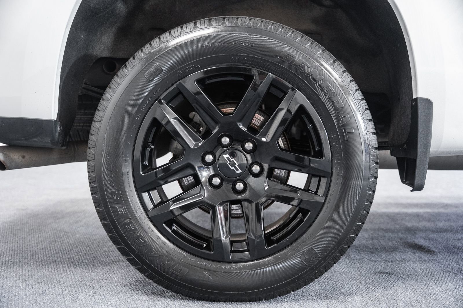 Used 2023 Chevrolet Silverado 1500 Custom AWD/4WD image 18