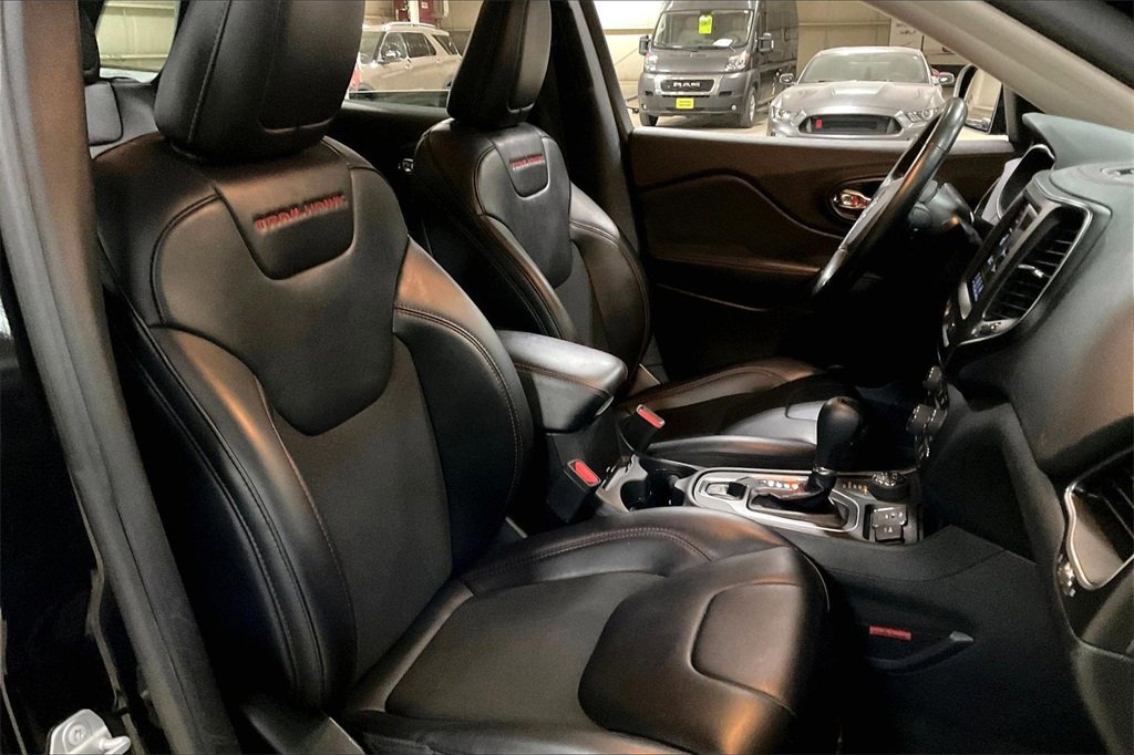 Used 2021 Jeep Cherokee Trailhawk w/ Trailer Tow Group image 9