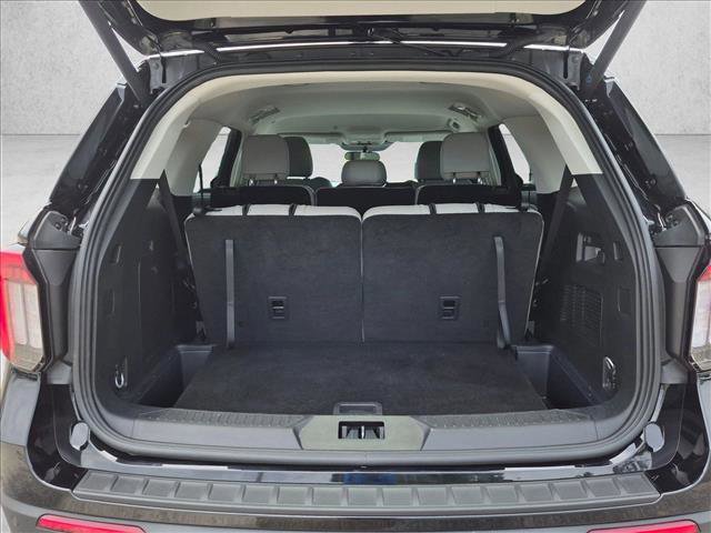 Certified 2025 Ford Explorer Active w/ Active Comfort Package RWD image 7