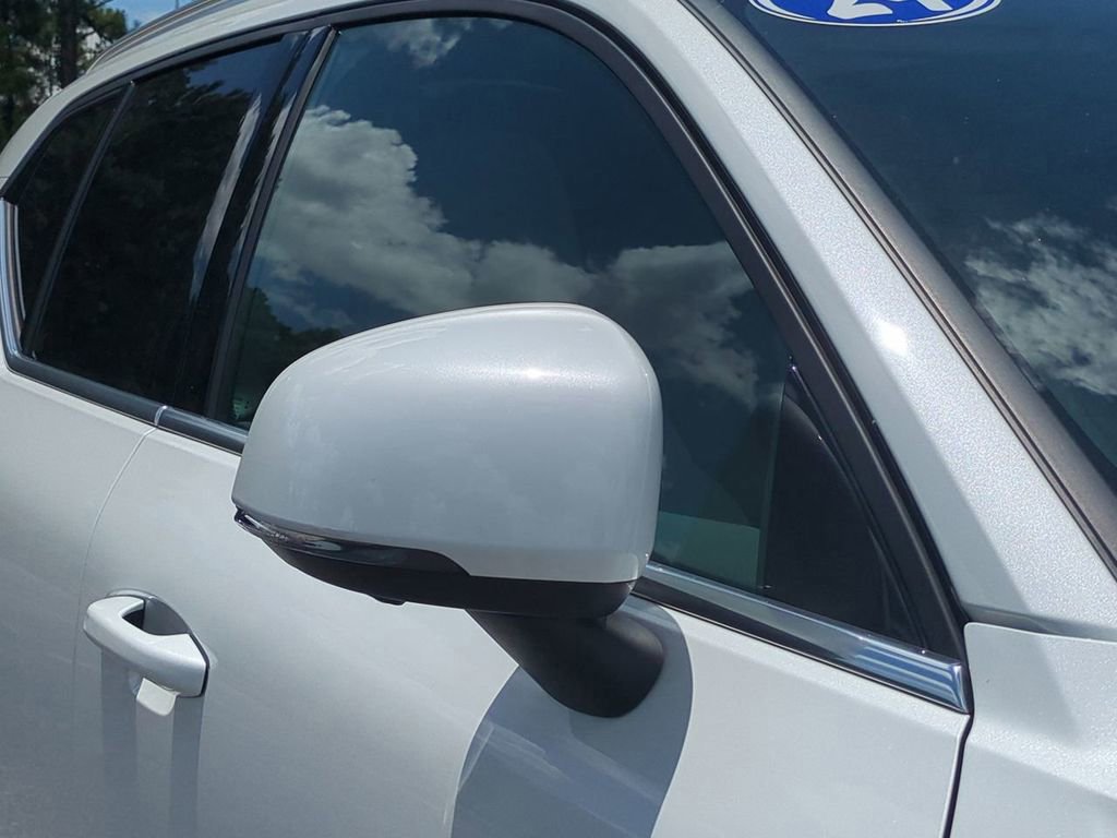 Used 2024 Volvo XC40 B5 Plus w/ Protection Package Premier image 11