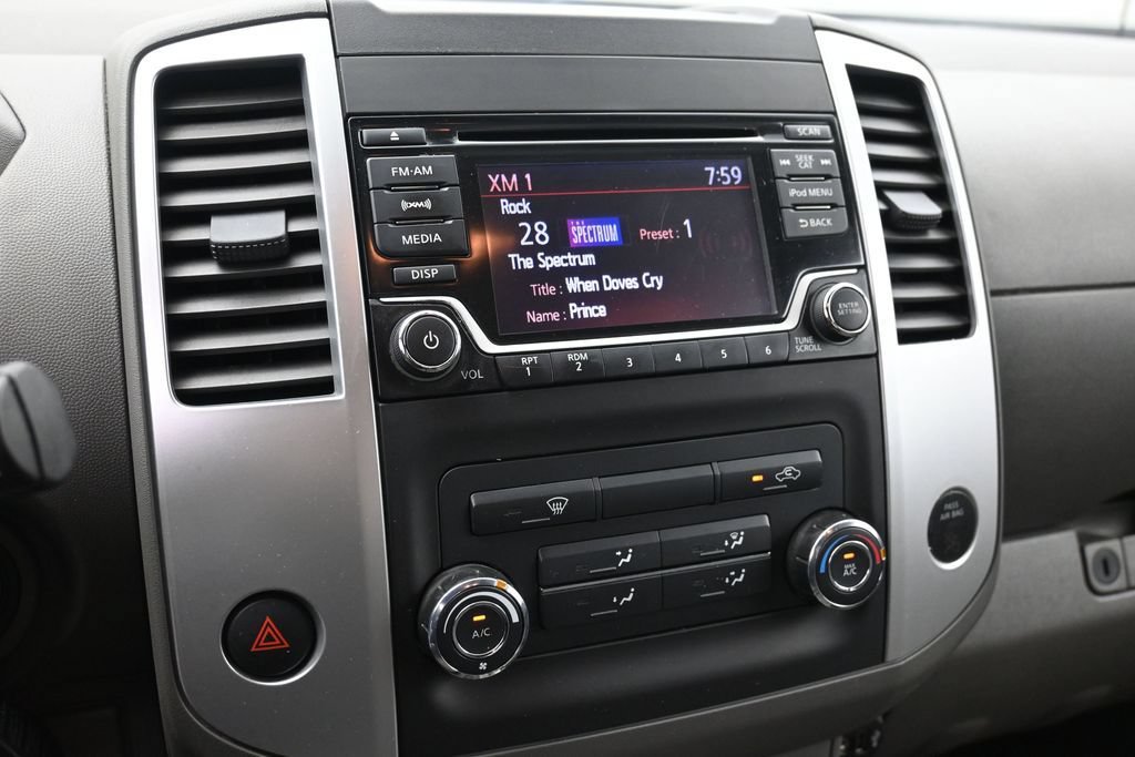 Used 2018 Nissan Frontier SV AWD/4WD image 15
