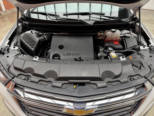 Used 2023 Chevrolet Traverse LT image 30