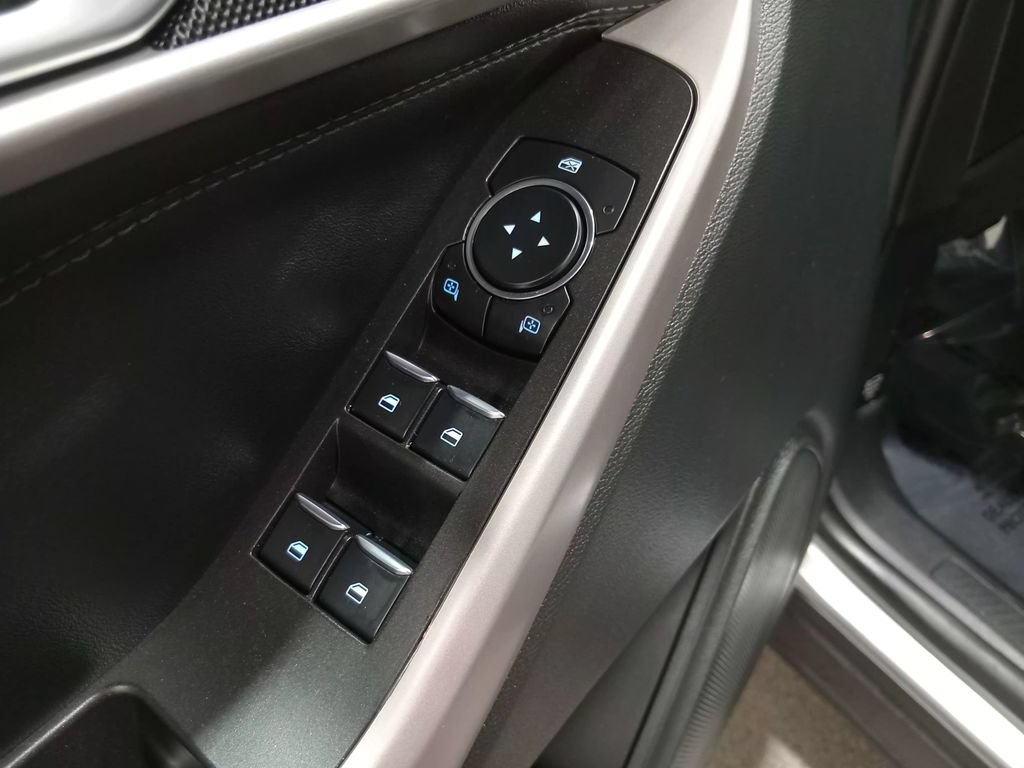 Certified 2023 Ford Explorer XLT w/ Equipment Group 202A AWD/4WD image 19