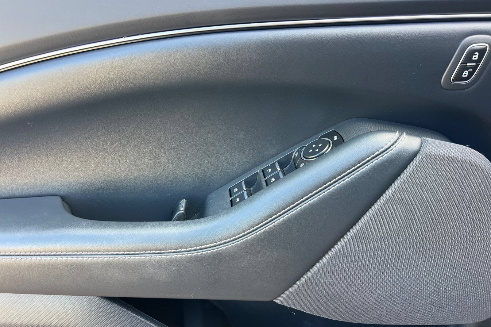 Certified 2023 Ford Mustang Mach-E Select RWD image 11