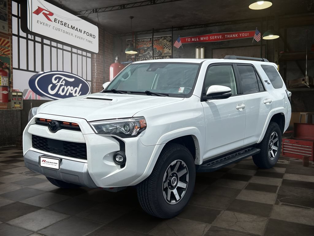 Used 2021 Toyota 4Runner TRD Off-Road Premium w/ Moonroof Package AWD/4WD image 1