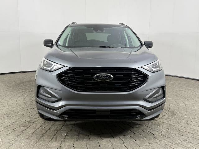 Certified 2024 Ford Edge SE w/ Black Appearance Package image 6