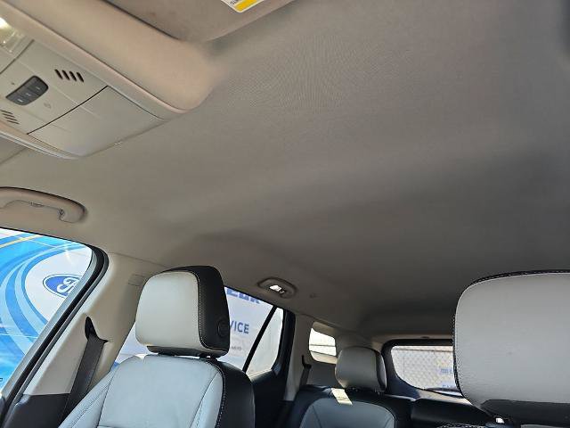 Used 2024 GMC Terrain SLT FWD image 29