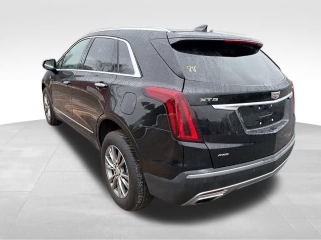 Used 2023 Cadillac XT5 Premium Luxury image 2