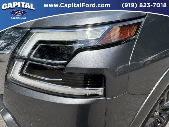 Used 2023 Nissan Armada Platinum w/ Cargo Package AWD/4WD image 11
