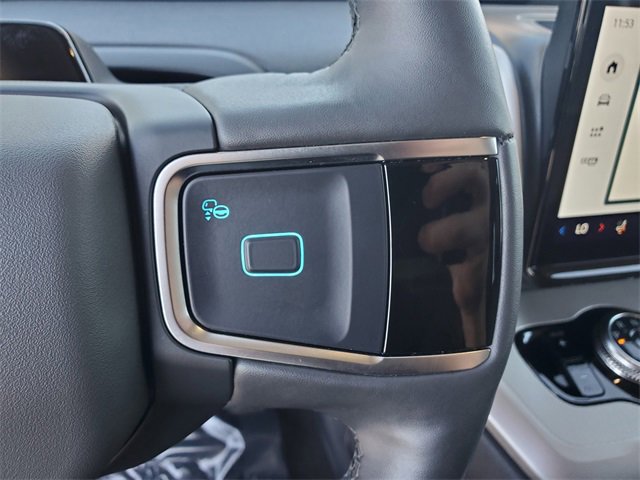 Certified 2025 Ford Expedition Active image 11