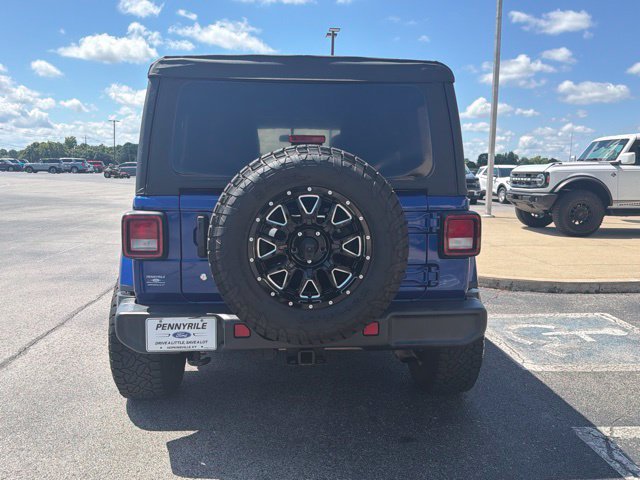 Used 2020 Jeep Wrangler Unlimited Sahara AWD/4WD image 6