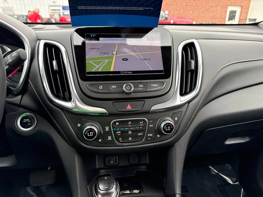 Used 2018 Chevrolet Equinox Premier AWD/4WD image 24