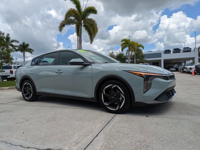 Used 2025 Kia K4 EX image 7