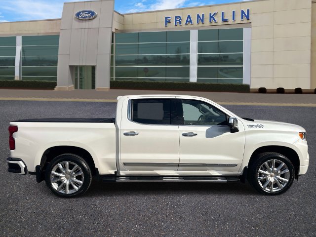 Used 2023 Chevrolet Silverado 1500 High Country w/ Technology Package AWD/4WD image 8
