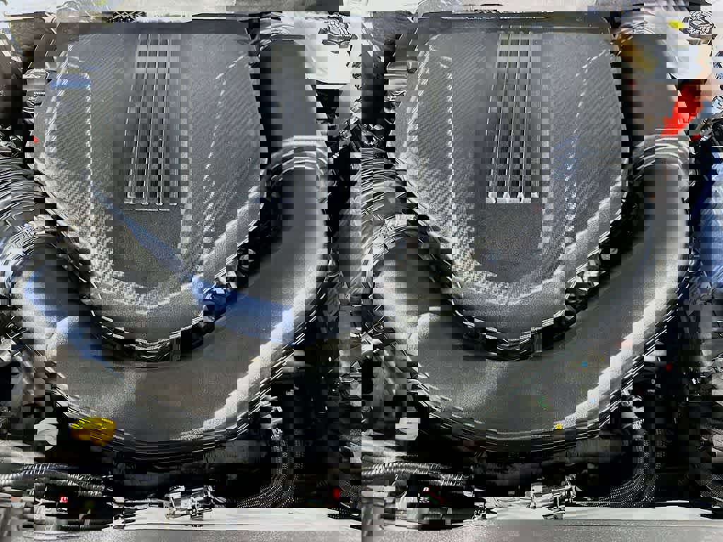 Used 2025 GMC Acadia Elevation image 12