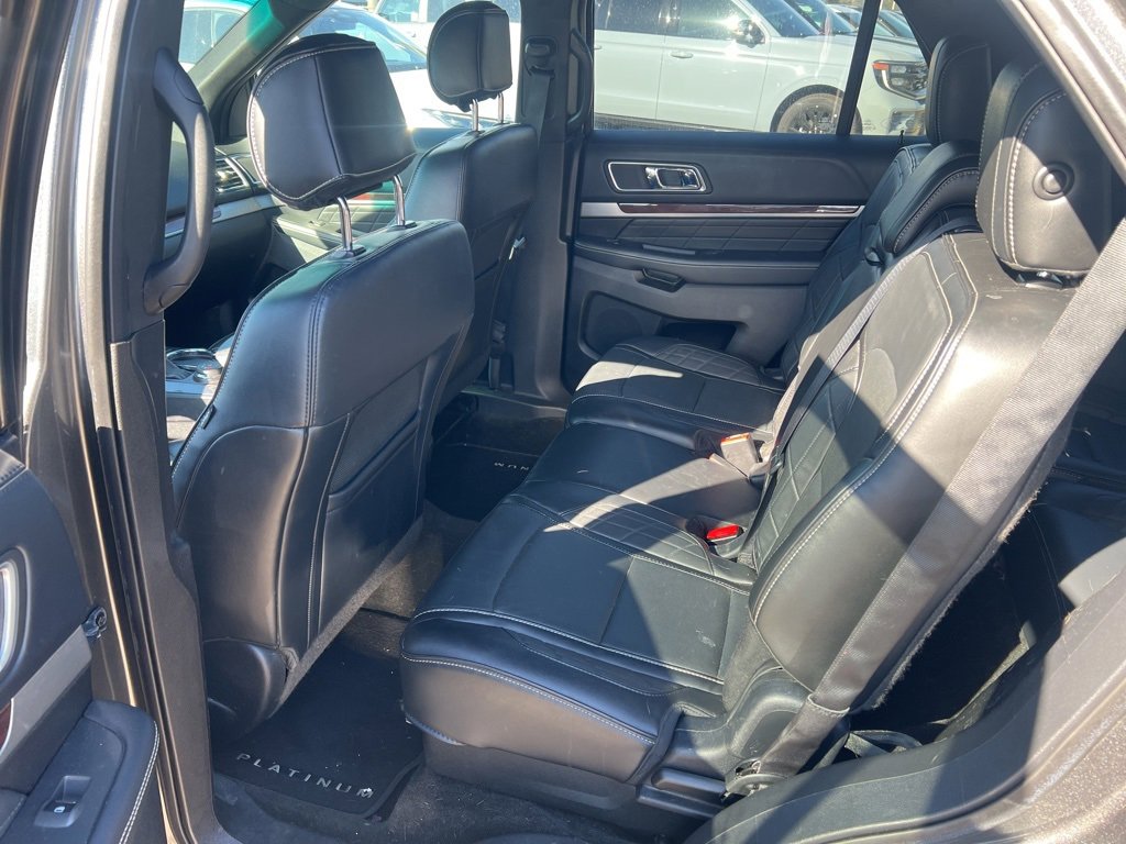 Certified 2017 Ford Explorer Platinum image 6