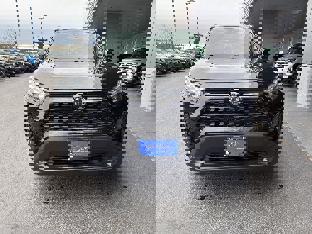 Used 2024 Toyota RAV4 XLE w/ Convenience Package AWD/4WD image 5