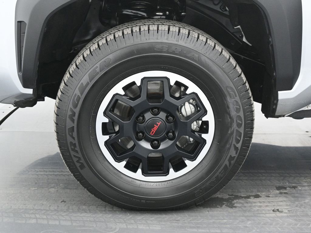 Used 2024 Toyota Tacoma TRD Off-Road image 22