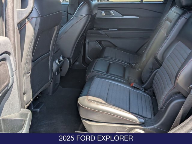 Certified 2025 Ford Explorer ST-Line w/ ST-Line Street Pack AWD/4WD image 13