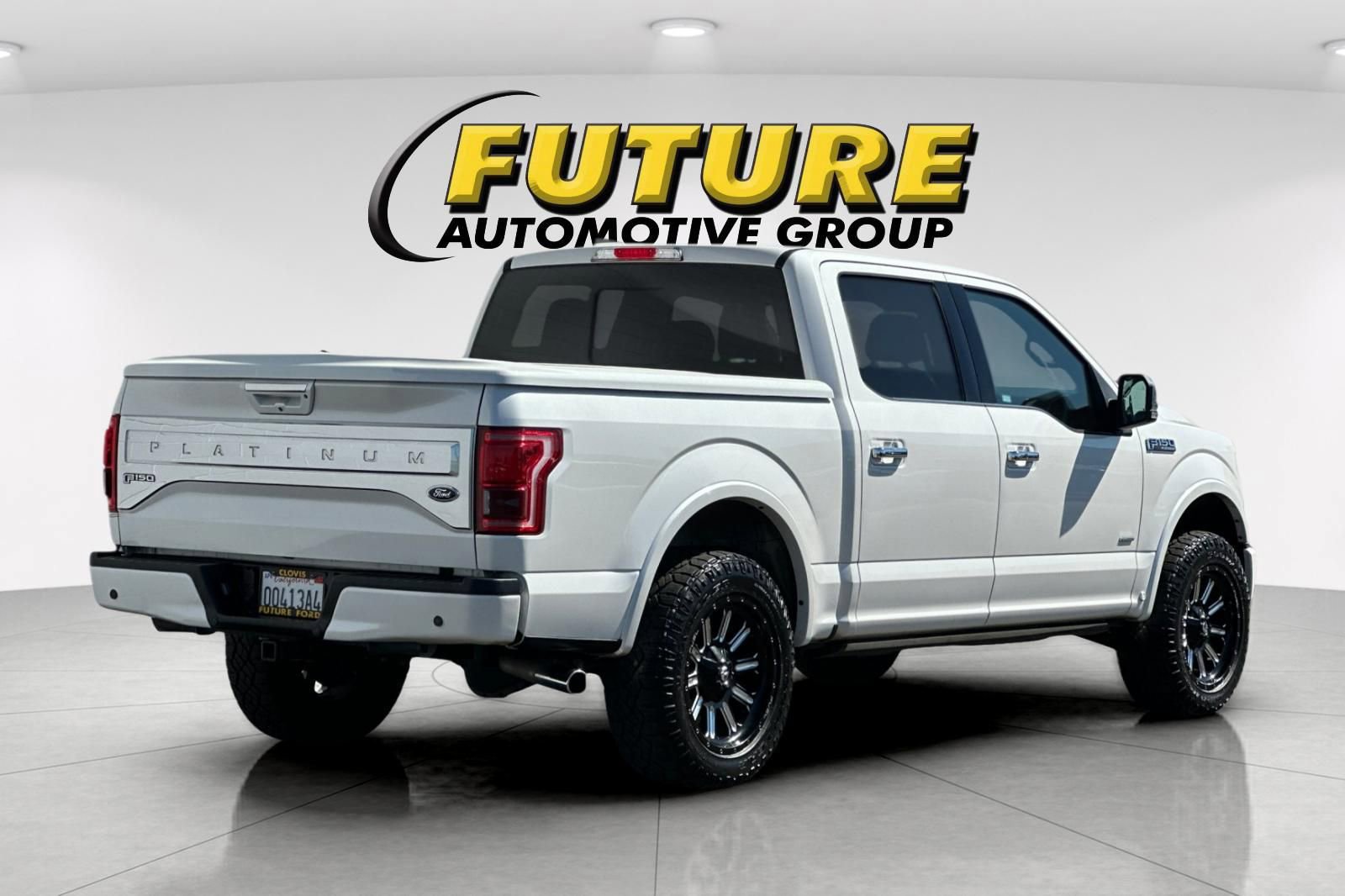 Certified 2017 Ford F150 Platinum w/ Equipment Group 701A Luxury image 5
