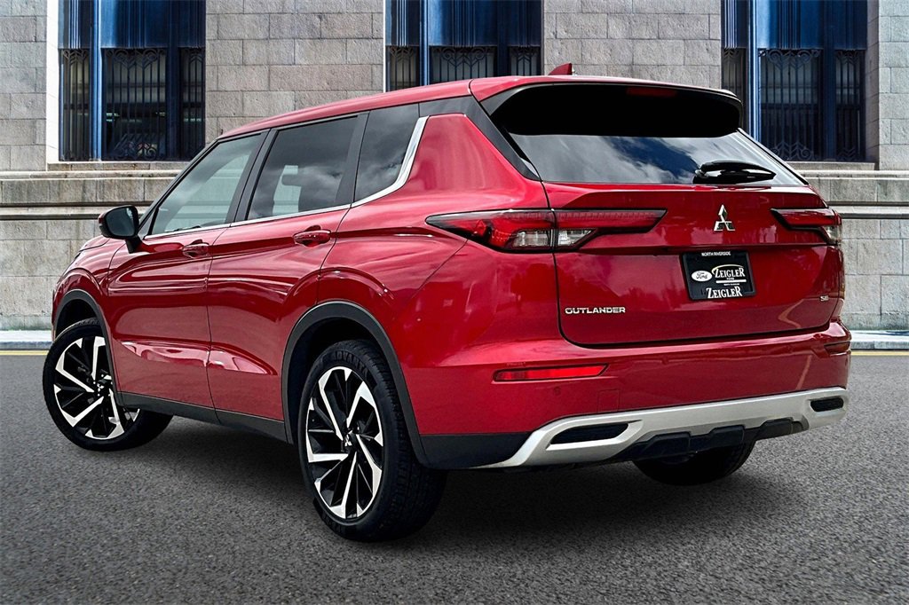 Used 2023 Mitsubishi Outlander SE image 10
