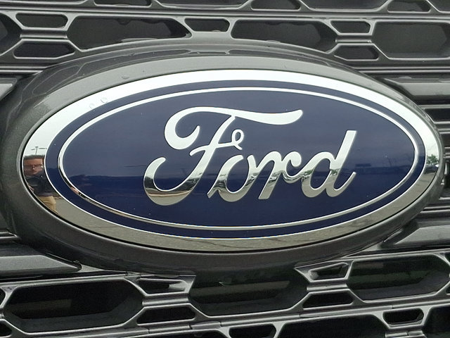 Certified 2022 Ford Explorer XLT w/ Equipment Group 202A AWD/4WD image 31