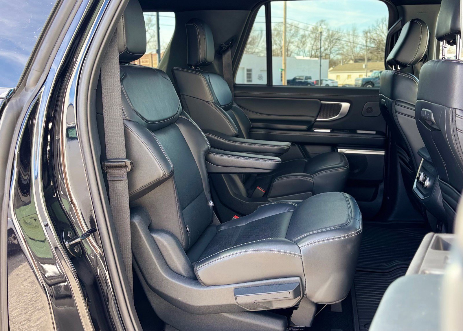 Certified 2025 Ford Expedition Max Platinum w/ Stealth Performance Package image 34