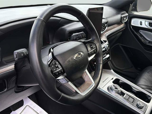 Certified 2023 Ford Explorer Platinum w/ Technology Package AWD/4WD image 13