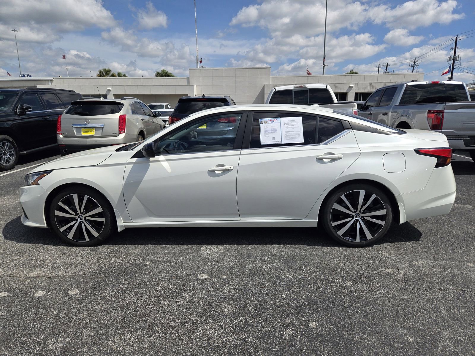 Used 2020 Nissan Altima 2.5 SR FWD image 5